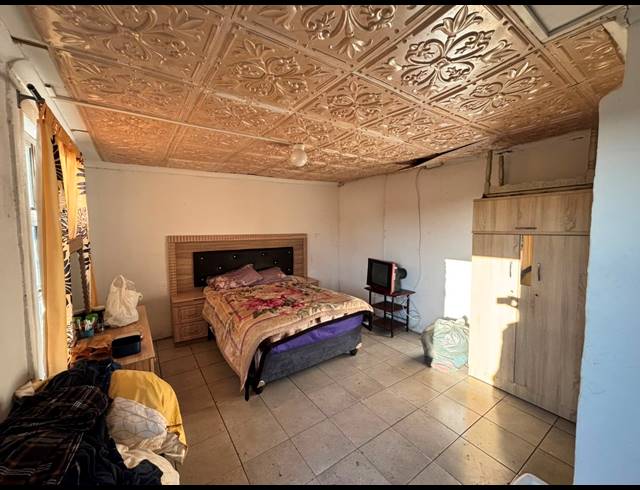 5 BEDROOM HOUSE FOR SALE IN RUSSELS REST